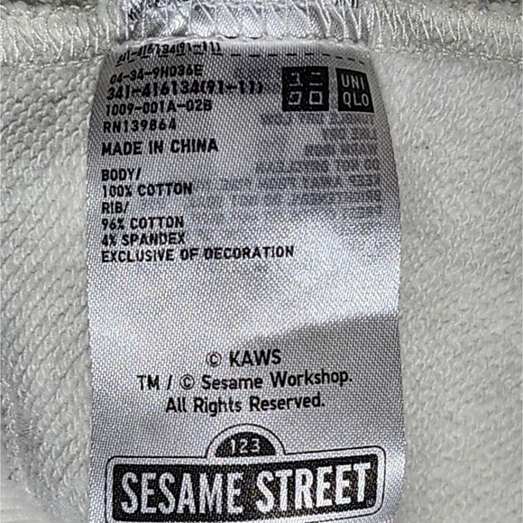 Uniqlo KAWS Sesame Street White Sweatshirt with Bert and Ernie. Sz. M - Picture 4 of 8